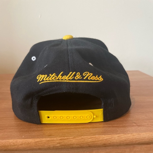 Mitchell and Ness Steeler SnapBack - Picture 2 of 6
